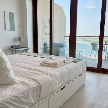 Palm Jumeirah Upgraded & Cozy Boutique Apartment Дубай Екстериор снимка