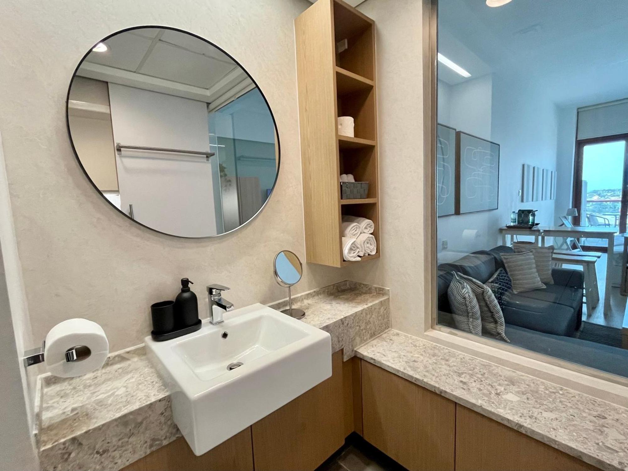 Palm Jumeirah Upgraded & Cozy Boutique Apartment Дубай Екстериор снимка