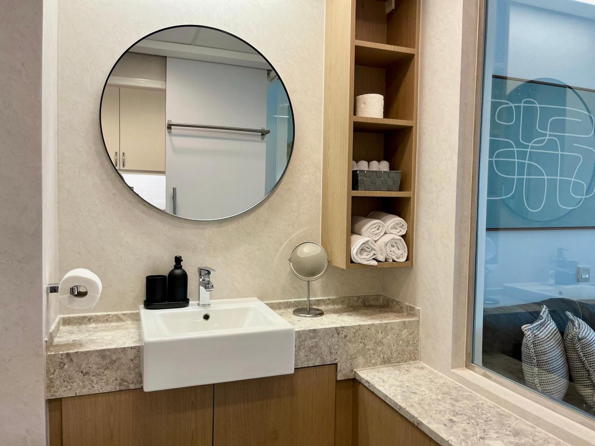Palm Jumeirah Upgraded & Cozy Boutique Apartment Дубай Екстериор снимка