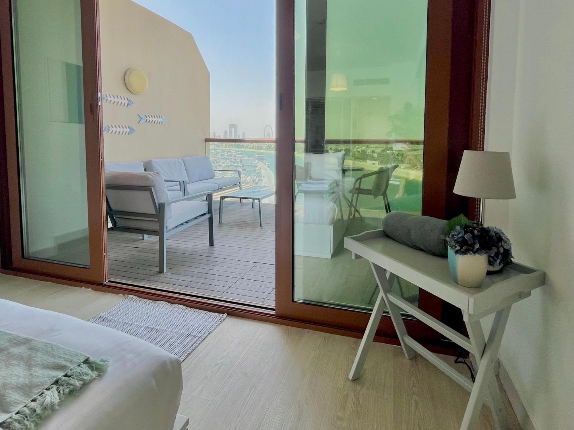 Palm Jumeirah Upgraded & Cozy Boutique Apartment Дубай Екстериор снимка