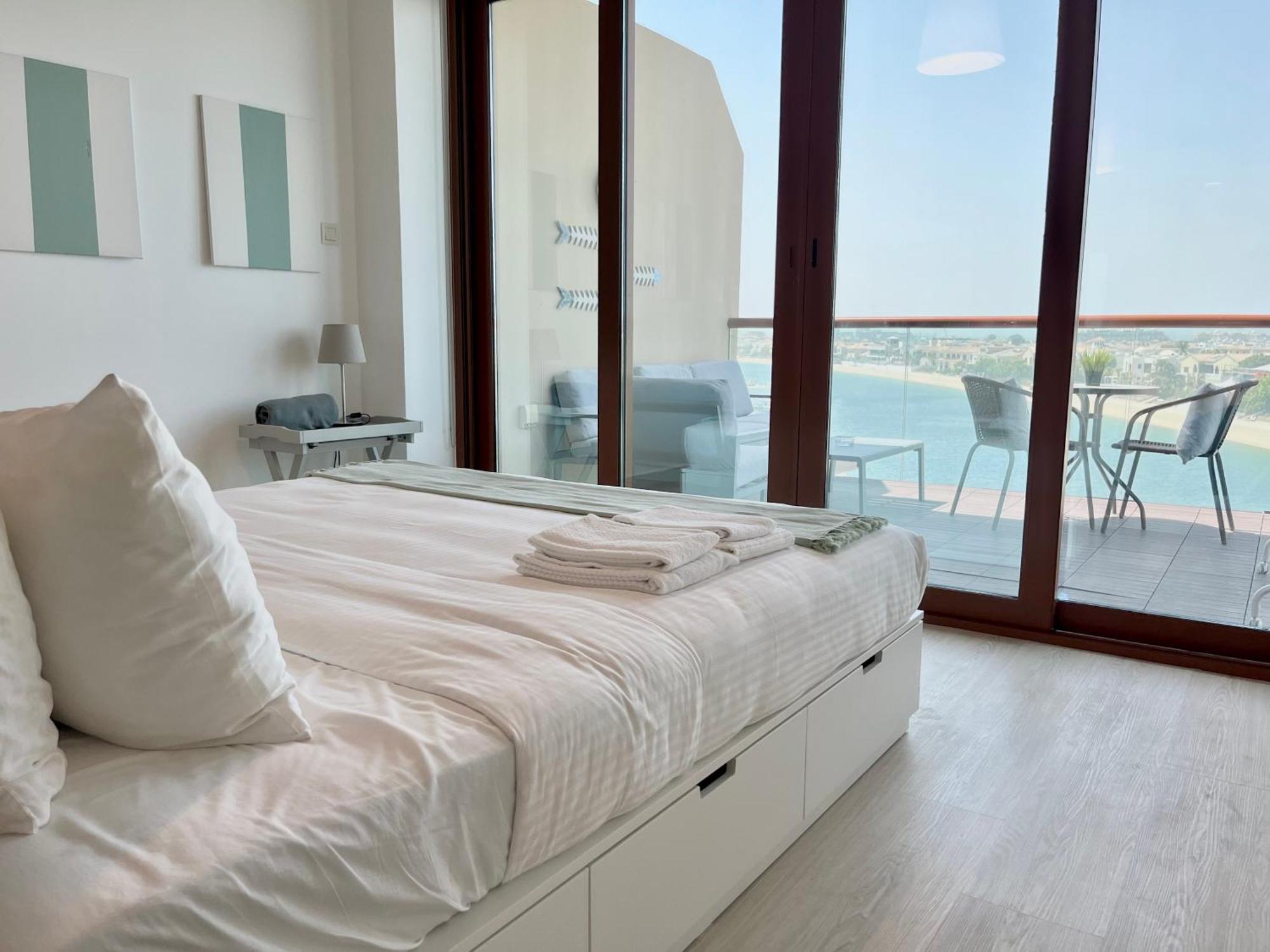 Palm Jumeirah Upgraded & Cozy Boutique Apartment Дубай Екстериор снимка