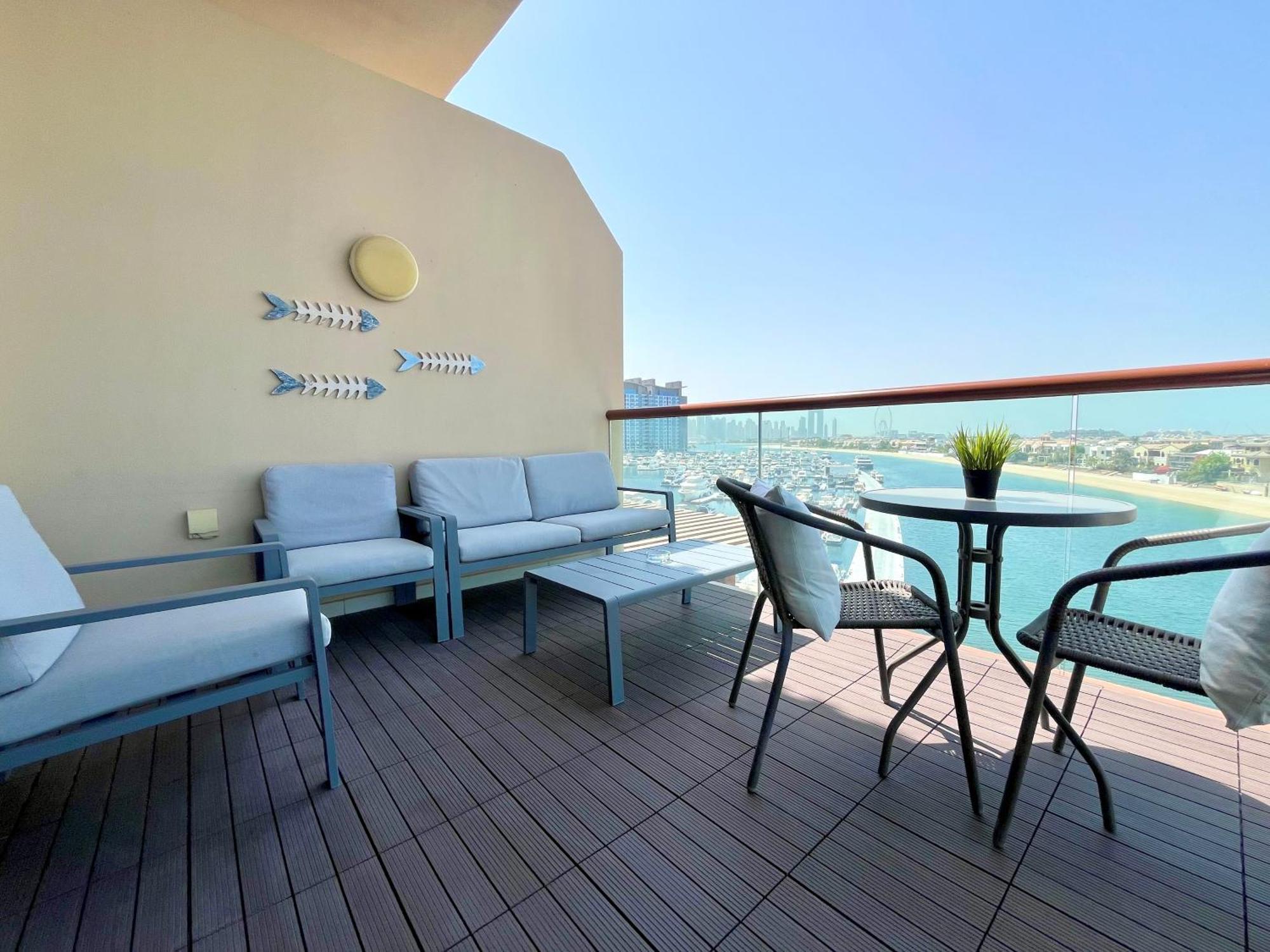 Palm Jumeirah Upgraded & Cozy Boutique Apartment Дубай Екстериор снимка